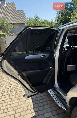 Внедорожник / Кроссовер Mercedes-Benz M-Class 2012 в 