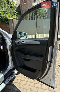 Внедорожник / Кроссовер Mercedes-Benz M-Class 2012 в 