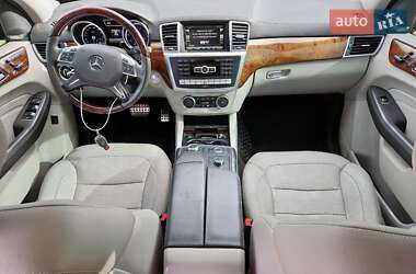 Внедорожник / Кроссовер Mercedes-Benz M-Class 2015 в 