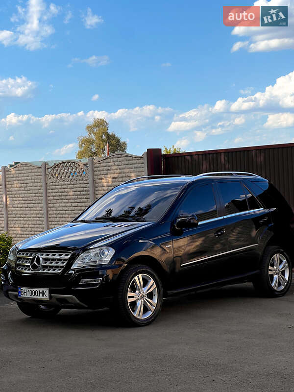 Позашляховик / Кросовер Mercedes-Benz M-Class 2009 в Подільську