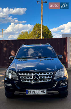 Внедорожник / Кроссовер Mercedes-Benz M-Class 2009 в 