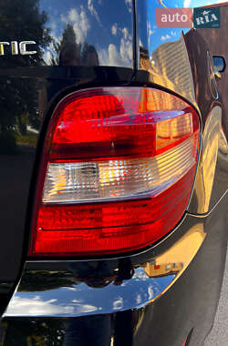 Внедорожник / Кроссовер Mercedes-Benz M-Class 2009 в 