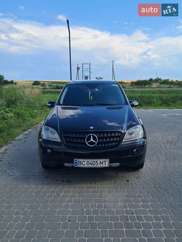 Mercedes-Benz M-Class 2006