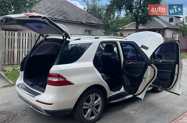 Внедорожник / Кроссовер Mercedes-Benz M-Class 2013 в 