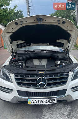 Внедорожник / Кроссовер Mercedes-Benz M-Class 2013 в 