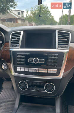 Внедорожник / Кроссовер Mercedes-Benz M-Class 2013 в 
