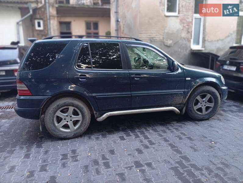 Внедорожник / Кроссовер Mercedes-Benz M-Class 2001 в Ивано-Франковске