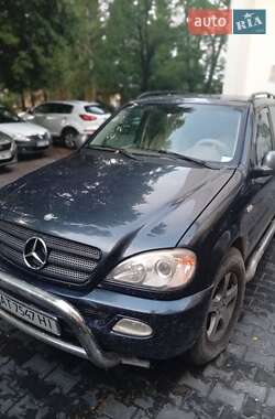 Внедорожник / Кроссовер Mercedes-Benz M-Class 2001 в 