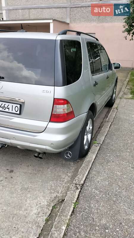 Внедорожник / Кроссовер Mercedes-Benz M-Class 2003 в Вараше