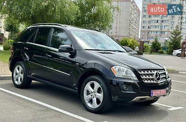 Внедорожник / Кроссовер Mercedes-Benz M-Class 2011 в 