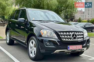Внедорожник / Кроссовер Mercedes-Benz M-Class 2011 в 