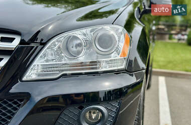 Внедорожник / Кроссовер Mercedes-Benz M-Class 2011 в 