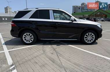 Внедорожник / Кроссовер Mercedes-Benz M-Class 2013 в 
