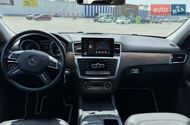 Внедорожник / Кроссовер Mercedes-Benz M-Class 2013 в 