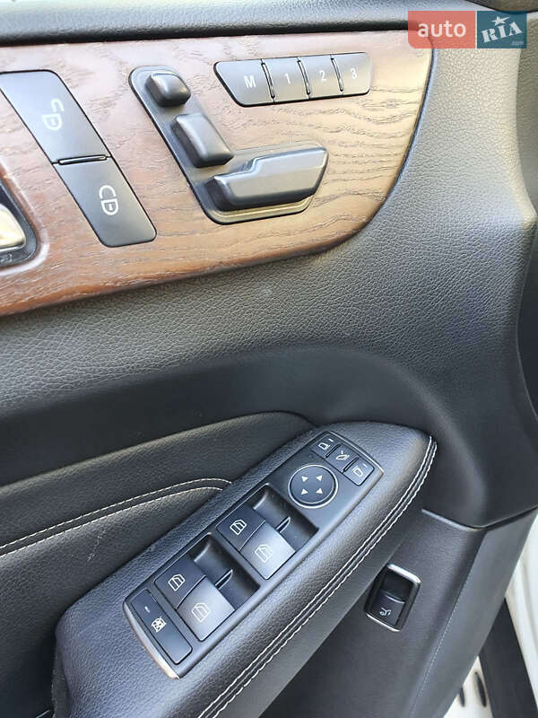 Внедорожник / Кроссовер Mercedes-Benz M-Class 2012 в Львове