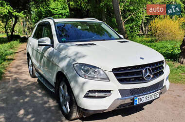 Внедорожник / Кроссовер Mercedes-Benz M-Class 2012 в 