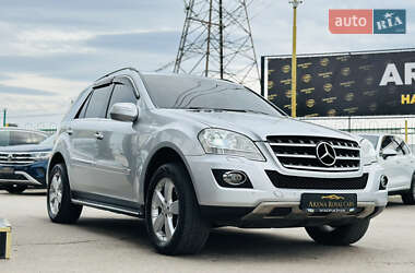 Внедорожник / Кроссовер Mercedes-Benz M-Class 2010 в 