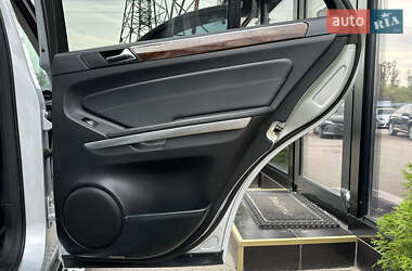 Внедорожник / Кроссовер Mercedes-Benz M-Class 2010 в 