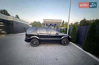 Внедорожник / Кроссовер Mercedes-Benz M-Class 2004 в 