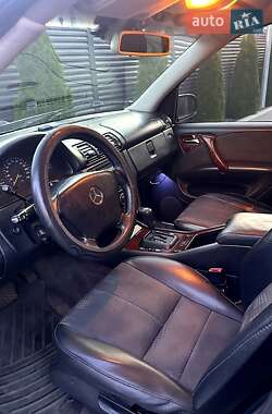 Внедорожник / Кроссовер Mercedes-Benz M-Class 2004 в 