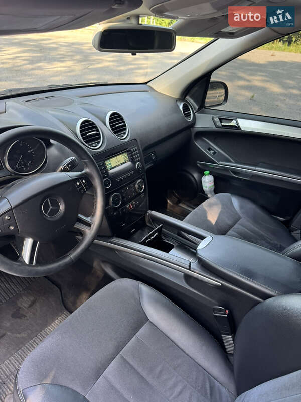 Внедорожник / Кроссовер Mercedes-Benz M-Class 2006 в Черновцах