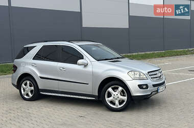 Внедорожник / Кроссовер Mercedes-Benz M-Class 2005 в 