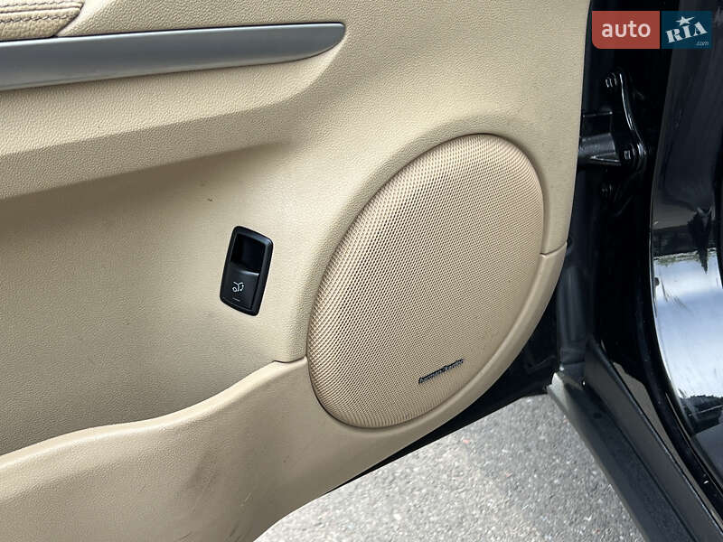 Внедорожник / Кроссовер Mercedes-Benz M-Class 2006 в Киеве