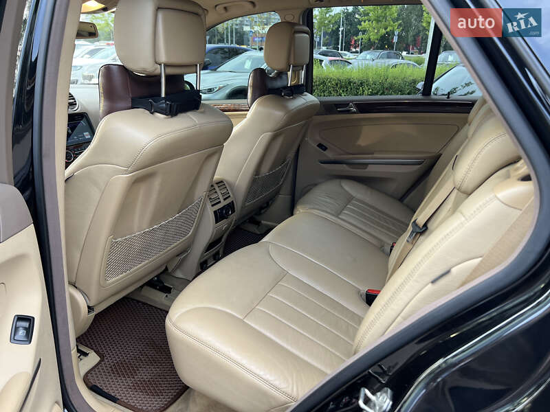 Внедорожник / Кроссовер Mercedes-Benz M-Class 2006 в Киеве