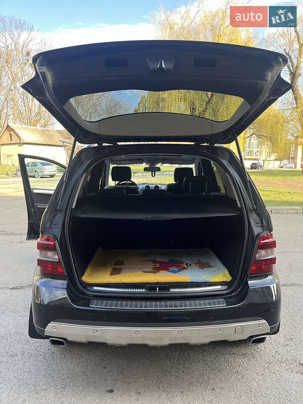 Внедорожник / Кроссовер Mercedes-Benz M-Class 2005 в Ивано-Франковске