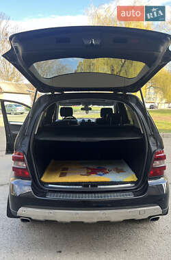 Внедорожник / Кроссовер Mercedes-Benz M-Class 2005 в 