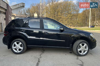 Внедорожник / Кроссовер Mercedes-Benz M-Class 2005 в 