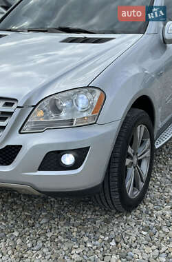 Внедорожник / Кроссовер Mercedes-Benz M-Class 2010 в 