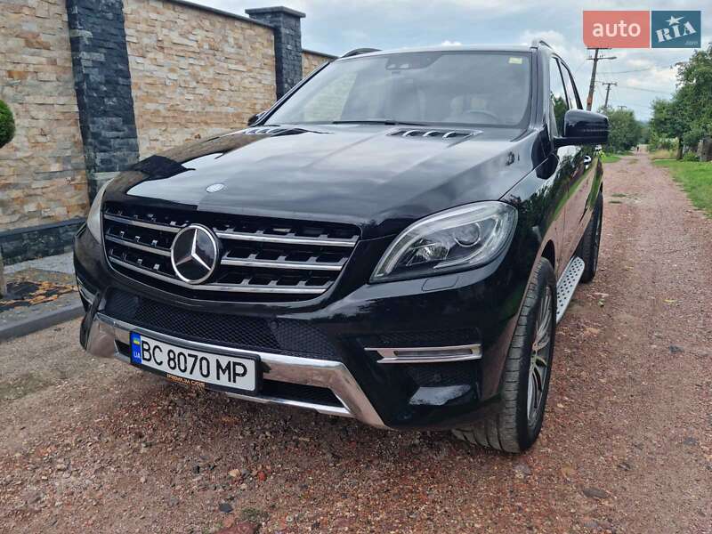 Внедорожник / Кроссовер Mercedes-Benz M-Class 2012 в 