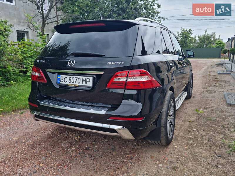 Позашляховик / Кросовер Mercedes-Benz M-Class 2012 в Нововолинську