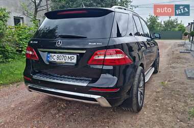 Внедорожник / Кроссовер Mercedes-Benz M-Class 2012 в 