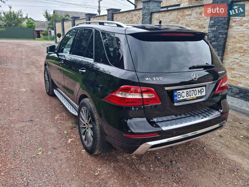Позашляховик / Кросовер Mercedes-Benz M-Class 2012 в Нововолинську