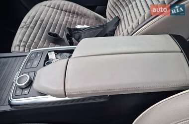 Внедорожник / Кроссовер Mercedes-Benz M-Class 2012 в 