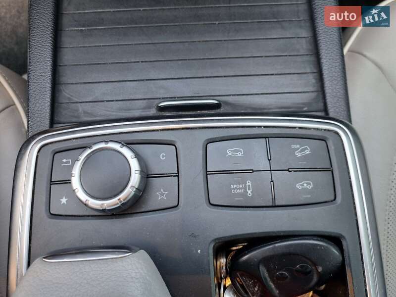 Позашляховик / Кросовер Mercedes-Benz M-Class 2012 в Нововолинську