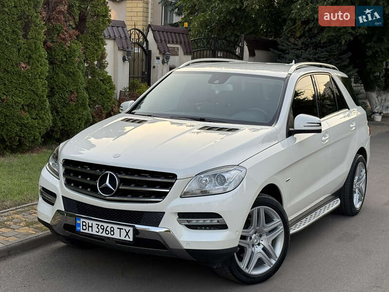 Mercedes-Benz M-Class 2011