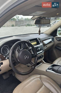 Внедорожник / Кроссовер Mercedes-Benz M-Class 2011 в 
