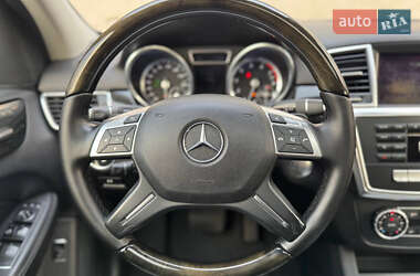 Внедорожник / Кроссовер Mercedes-Benz M-Class 2015 в 