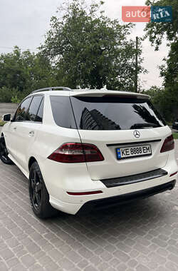Внедорожник / Кроссовер Mercedes-Benz M-Class 2012 в 