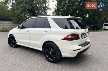 Внедорожник / Кроссовер Mercedes-Benz M-Class 2012 в 