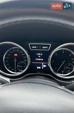 Внедорожник / Кроссовер Mercedes-Benz M-Class 2012 в 