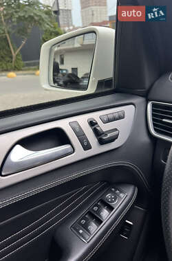 Внедорожник / Кроссовер Mercedes-Benz M-Class 2012 в 