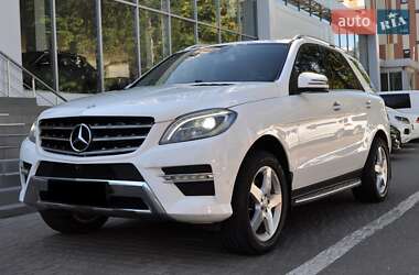 Внедорожник / Кроссовер Mercedes-Benz M-Class 2013 в 