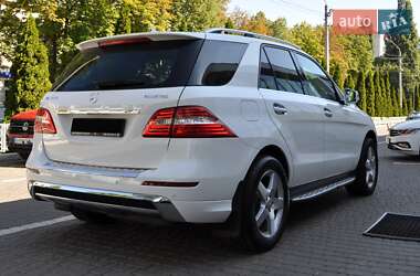 Внедорожник / Кроссовер Mercedes-Benz M-Class 2013 в 