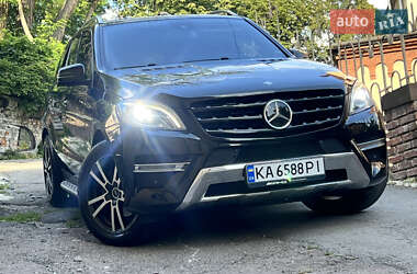 Позашляховик / Кросовер Mercedes-Benz M-Class 2015 в 