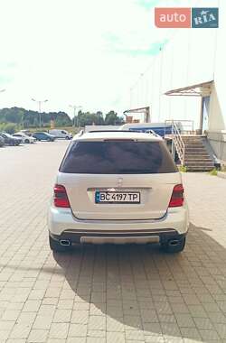 Внедорожник / Кроссовер Mercedes-Benz M-Class 2005 в 