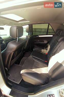 Внедорожник / Кроссовер Mercedes-Benz M-Class 2005 в 